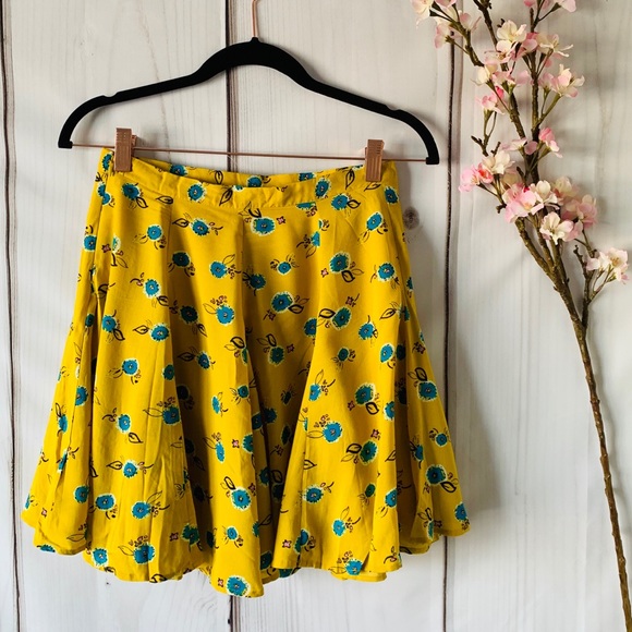 UO / KIMCHI BLUE / FLORAL MINI SKIRT - Picture 4 of 4